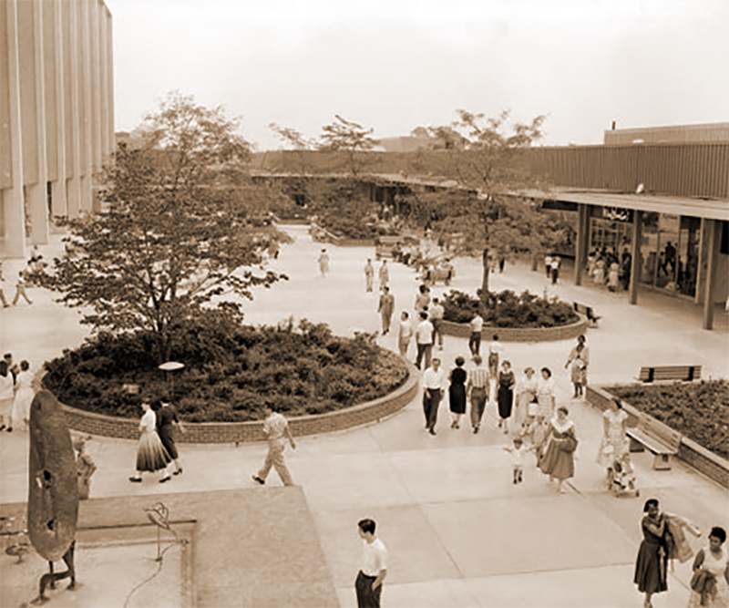 EASTLAND CENTER, Harper Woods, MI  1957
