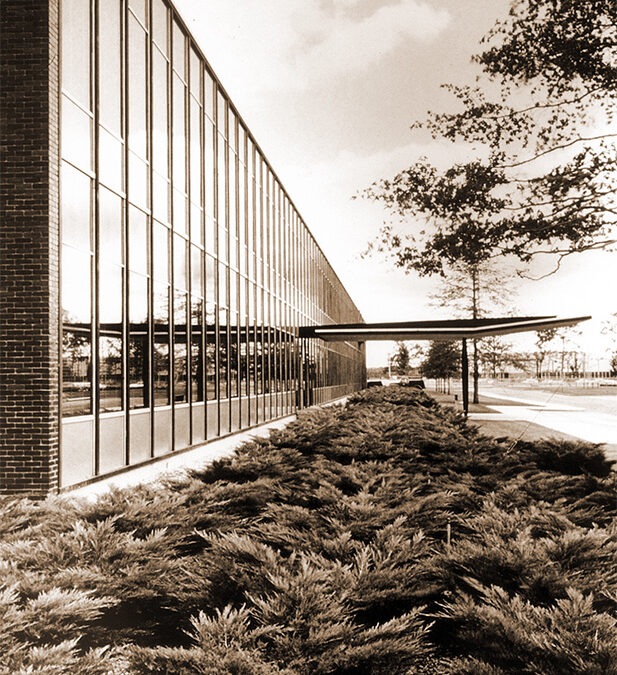 GENERAL MOTORS TECHNICAL CENTER, Warren, MI  1955