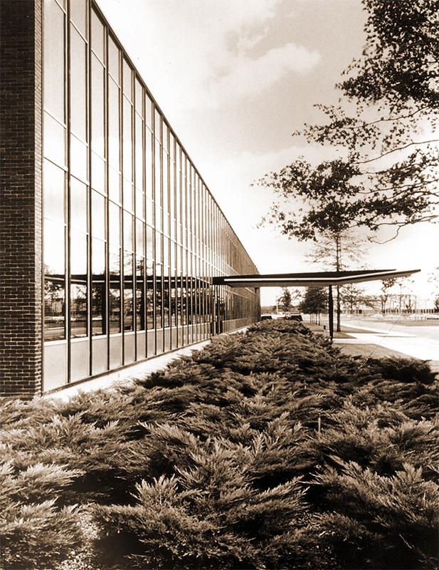 GENERAL MOTORS TECHNICAL CENTER, Warren, MI  1955